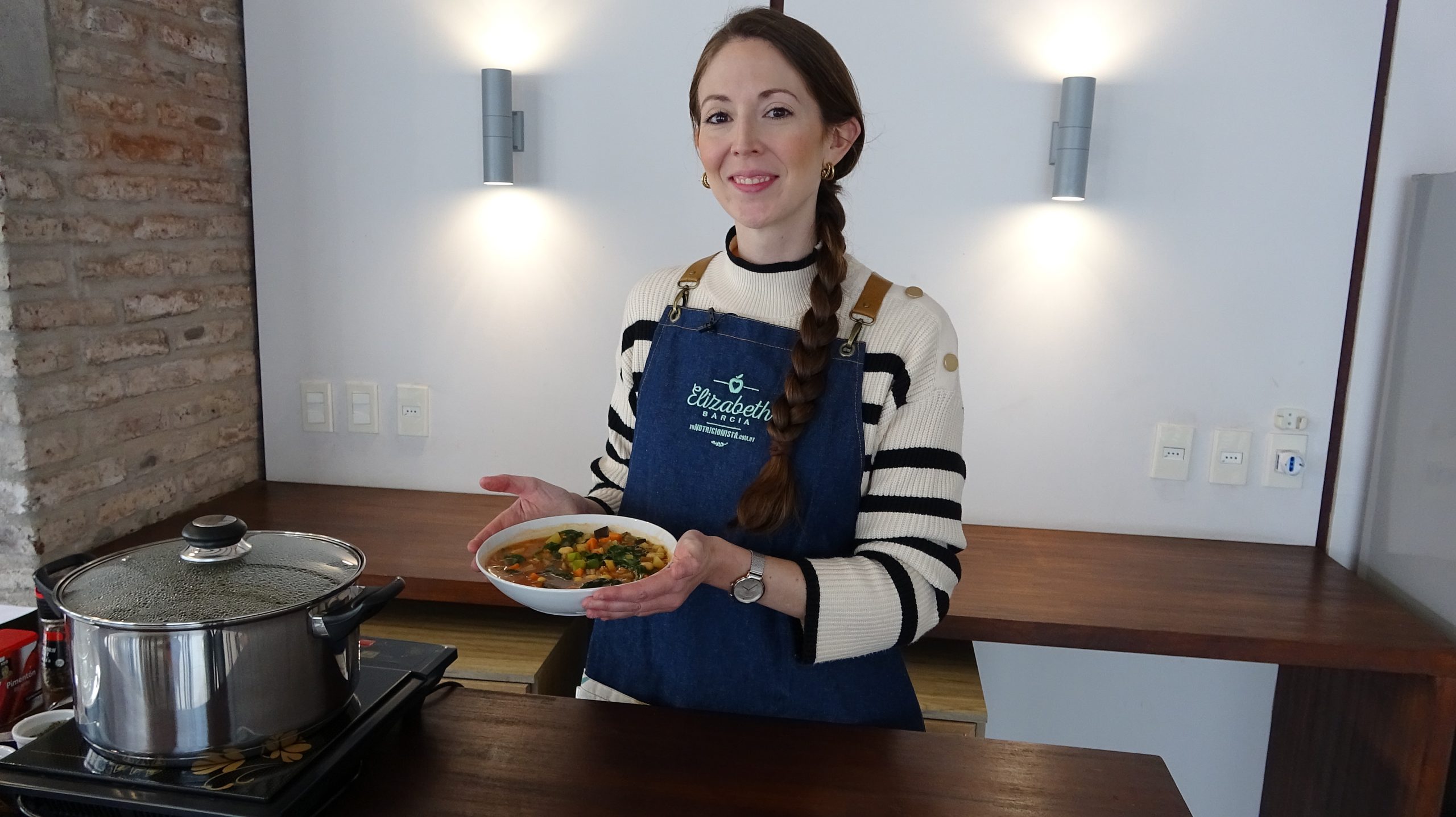 Minestrone de garbanzos y vegetales